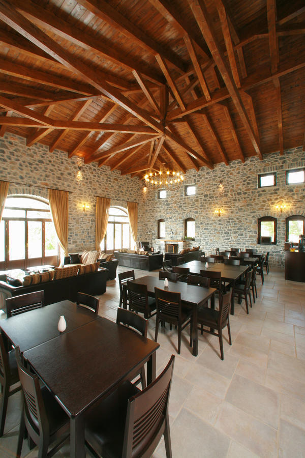 Arhontiko Parnona Otel Karyes Dış mekan fotoğraf