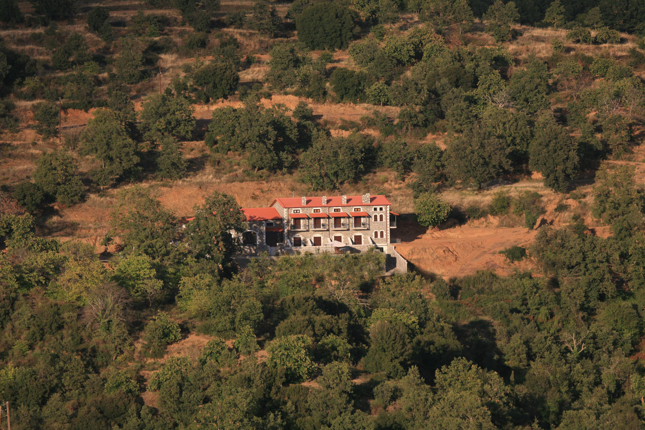 Arhontiko Parnona Otel Karyes Dış mekan fotoğraf