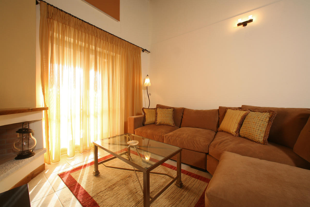 Arhontiko Parnona Otel Karyes Dış mekan fotoğraf