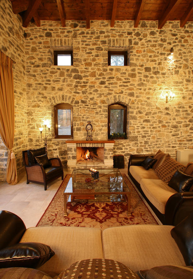 Arhontiko Parnona Otel Karyes Dış mekan fotoğraf