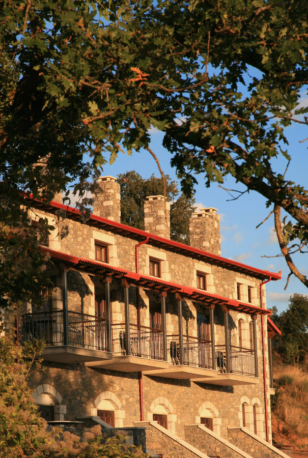Arhontiko Parnona Otel Karyes Dış mekan fotoğraf