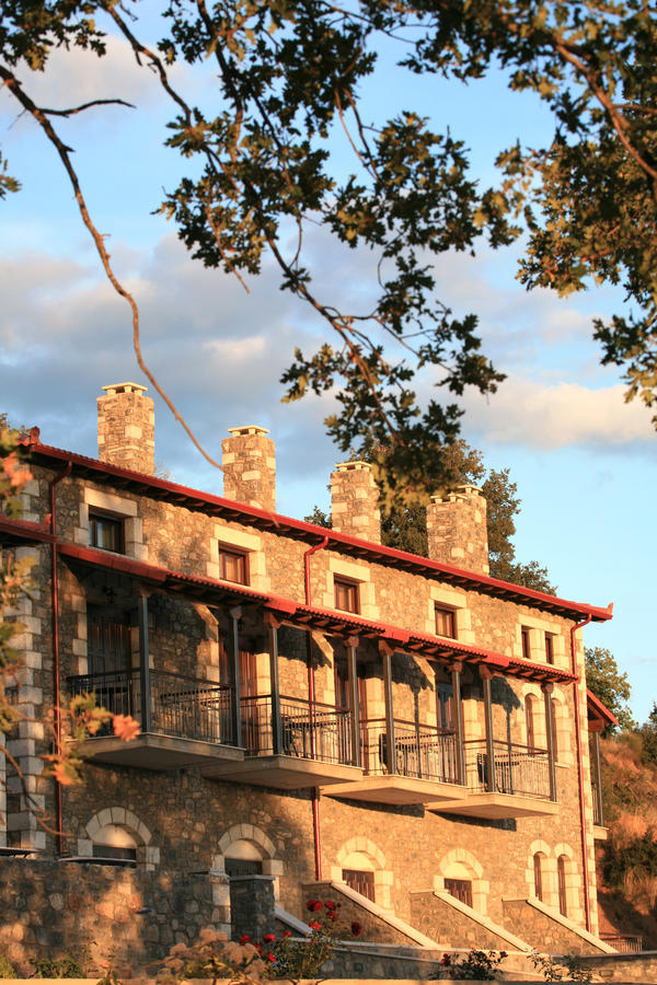 Arhontiko Parnona Otel Karyes Dış mekan fotoğraf