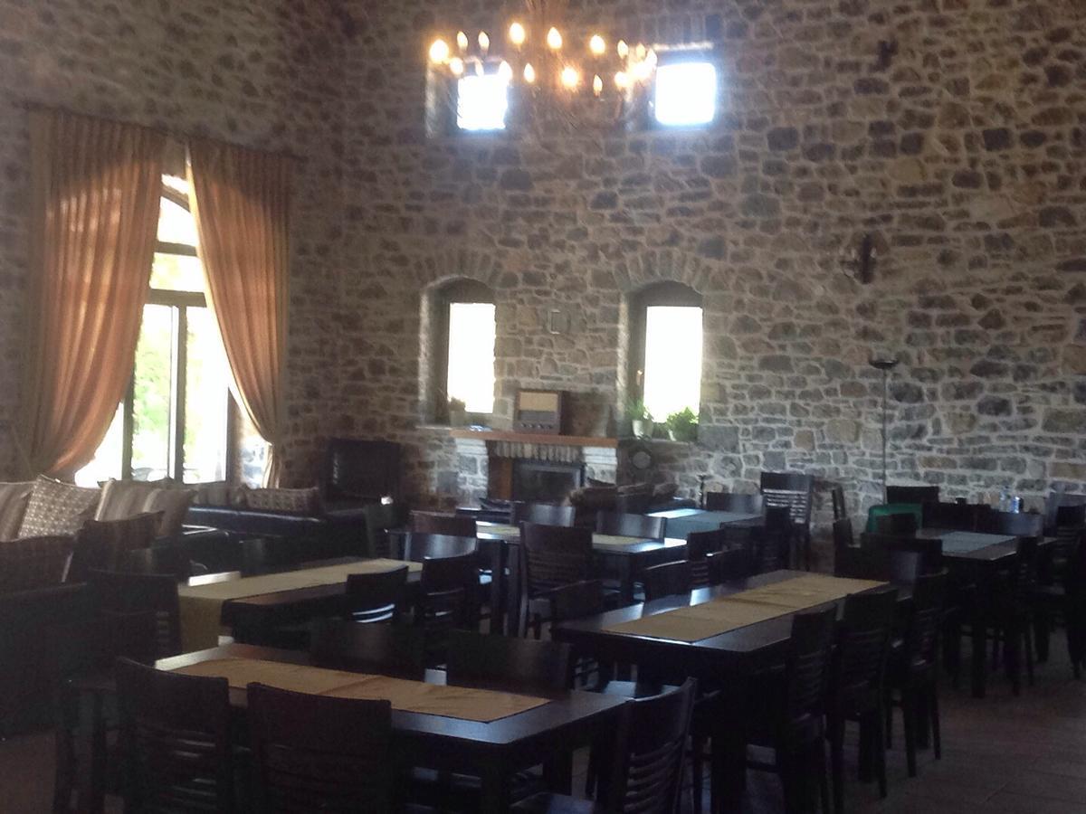 Arhontiko Parnona Otel Karyes Dış mekan fotoğraf